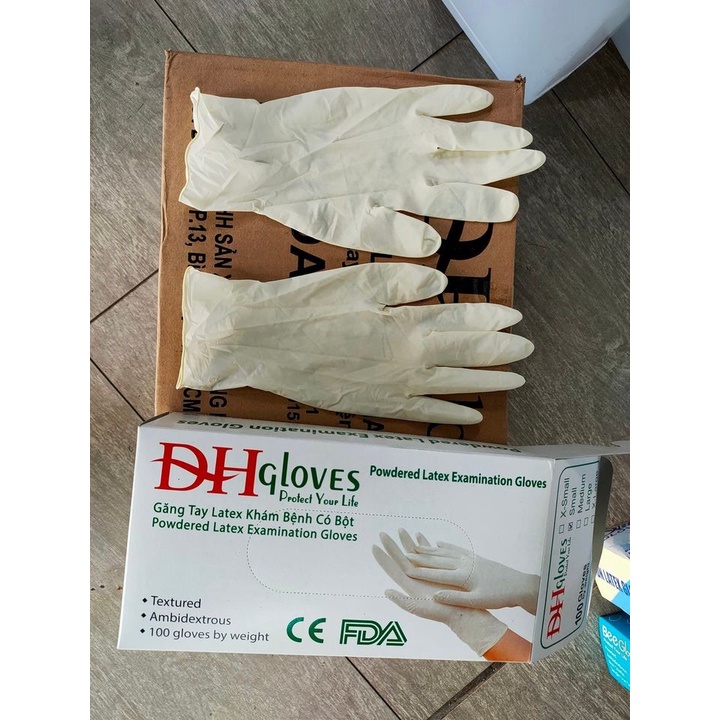 Hộp 50 đôi (100 chiếc) Găng tay cao su y tế Bee Glove Latex , có bột chính hãng Có Bột Màu Kem 6.0gr - Size S,M,L