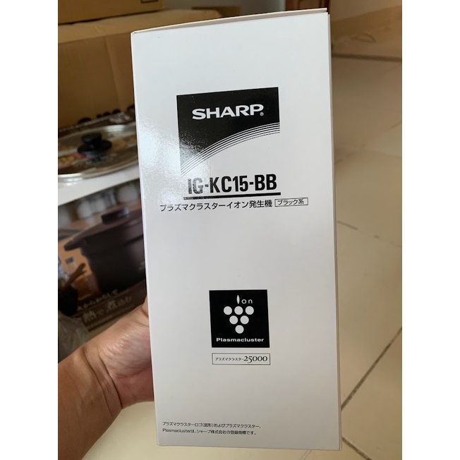 Máy lọc không khí ô tô Sharp nội địa Nhật IG-KC15