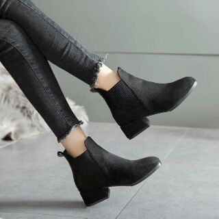 Giầy  boot da lộn!