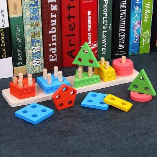 Thả 5 cọc hình khối - Giáo cụ Montessori