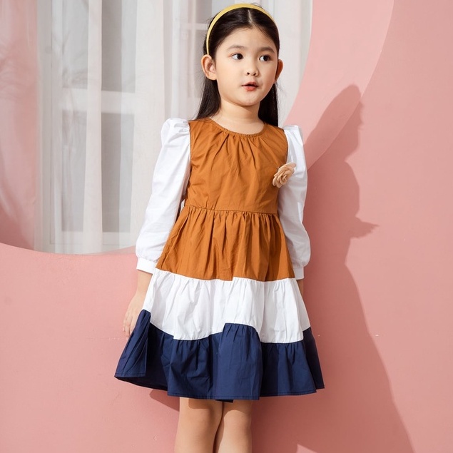 Váy xòe dài tay bé gái 137KIDS thiết kế cao cấp xếp tầng xinh xắn chất thô thấm hút mồ hôi