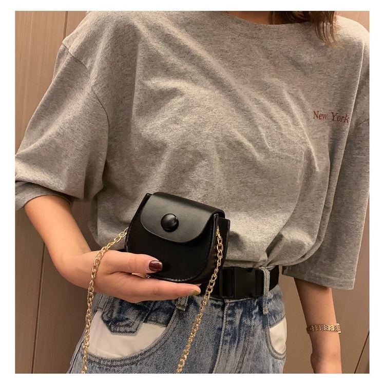 Túi xách nữ đeo chéo kiểu yên ngựa mini dễ thương có hai màu đen và trắng