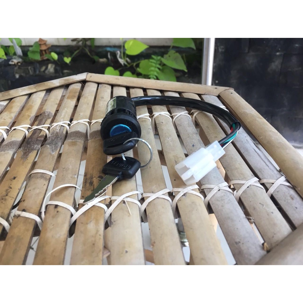 Ổ khóa điện xe cub 81-86