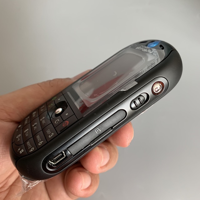 MOTOROLA E2 ROKR FULLBOX CHÍNH HÃNG. (Điện thoại cổ) | BigBuy360 - bigbuy360.vn