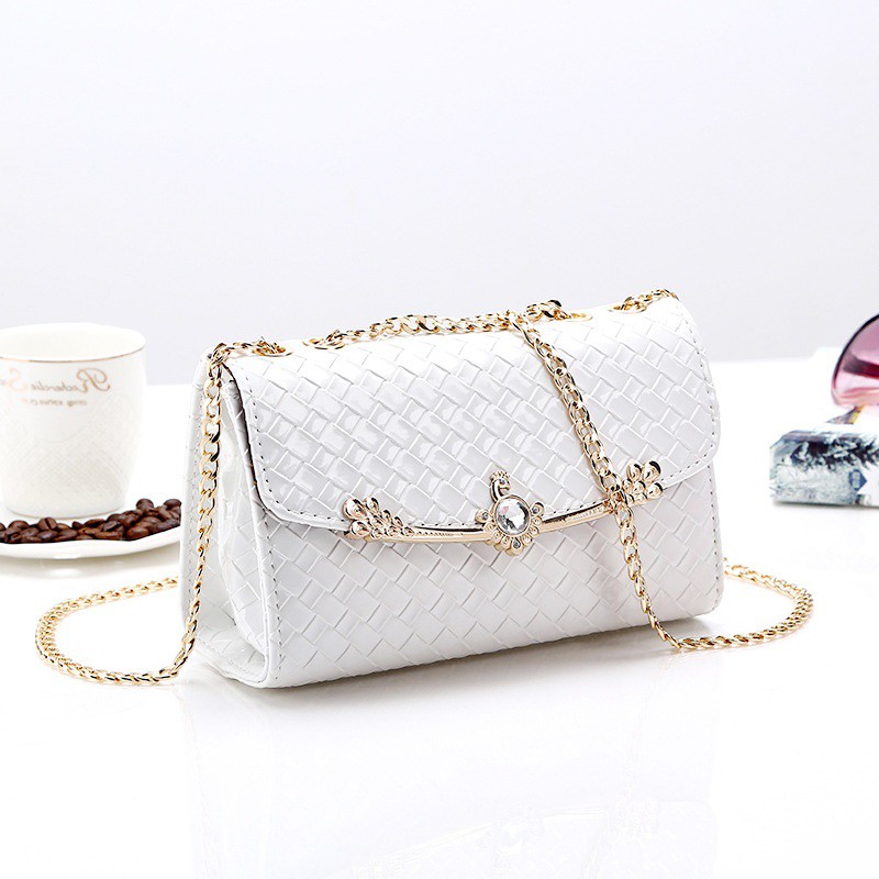 Túi Đeo Chéo Khóa Bấm T27 Màu Trắng