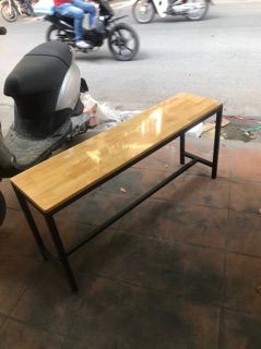 Ghế Băng chân Sắt