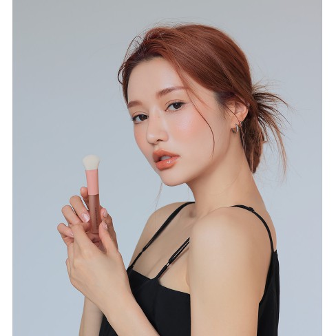Cọ Trang Điểm Má Hồng 3CE BLUSH BRUSH #F06