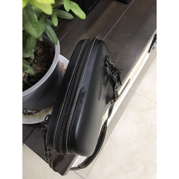 Túi đeo chéo da thật Big Prosperity - hàng trưng bày