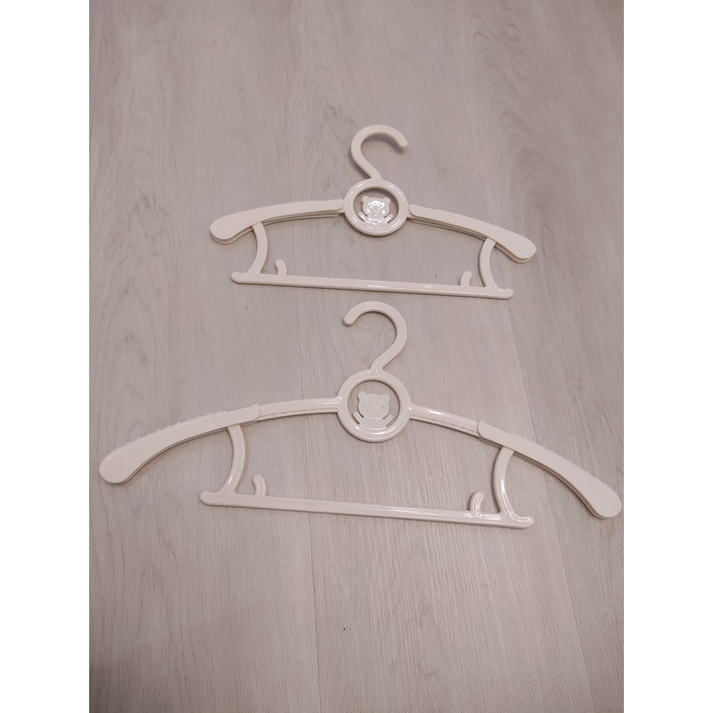 Set 5 móc áo hình gấu có nấc điều chỉnh