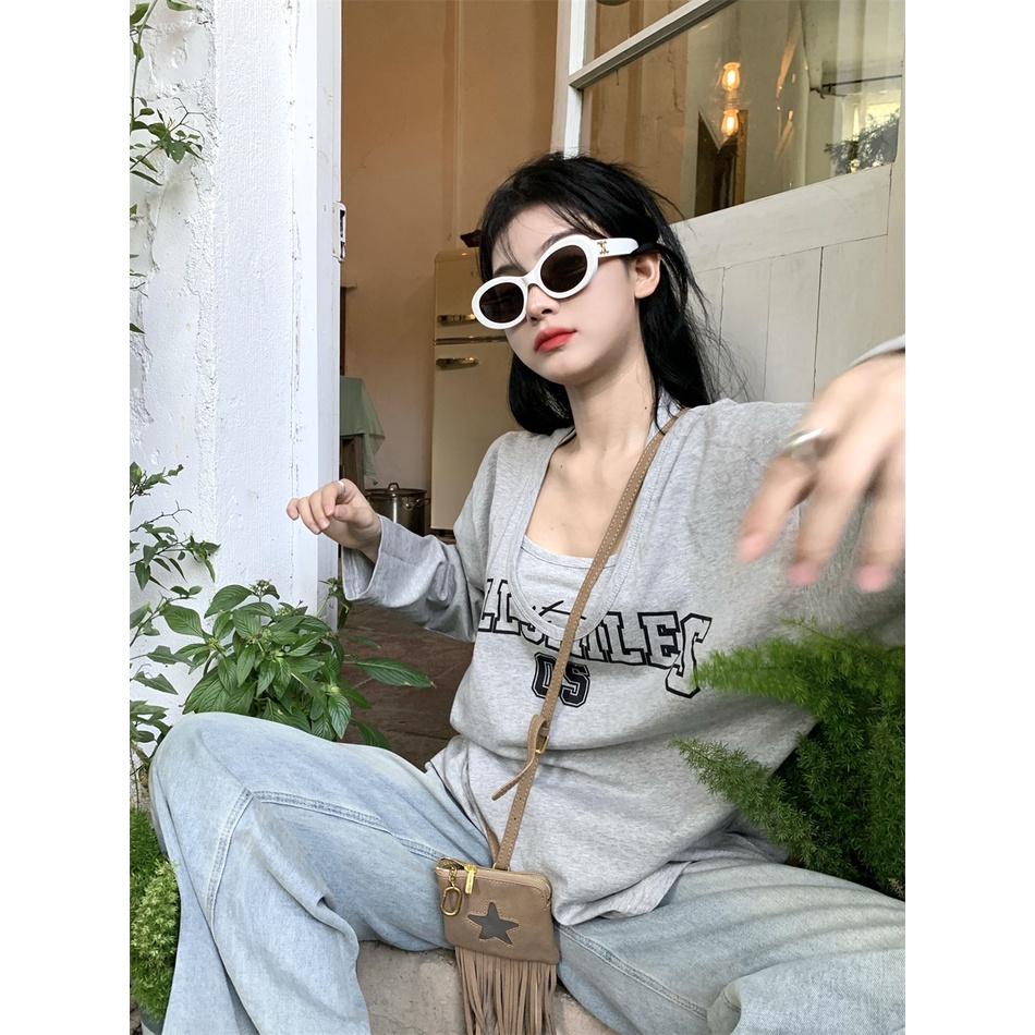 Set Áo Thun Dài Tay In Chữ Và Áo Hai Dây Phong Cách Cổ Điển Dành Cho Nữ