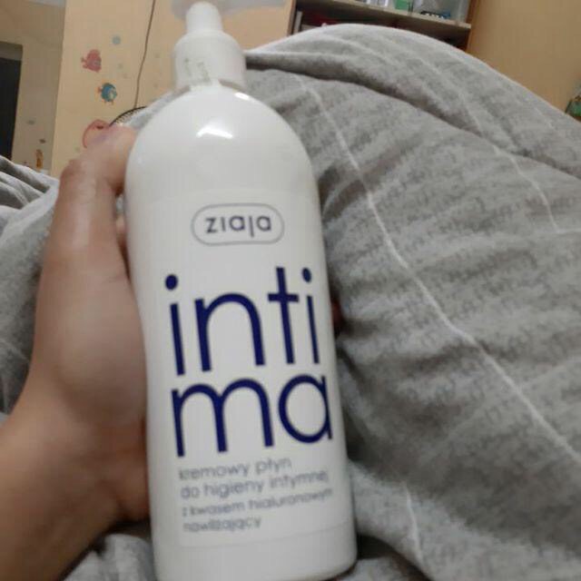 Dung Dịch Vệ Sinh Phụ Nữ Intima Xanh Đậm Cấp Ẩm Cho Vùng Kín 500ml