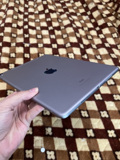 Máy tính bảng ipad Pro 10.5” 64G 4G+wifi (bản có sim) sẵn hàng tại Smobilevn | BigBuy360 - bigbuy360.vn