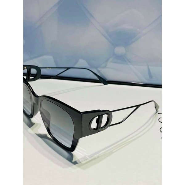 Kính Mát Thời Trang From Vuông To