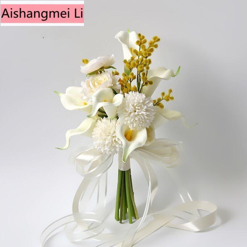Bó Hoa Sen Cầm Tay Màu Trắng Dùng Chụp Ảnh Cưới Phong Cách Hàn Quốc
