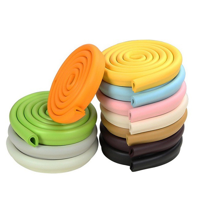 Cuộn dây xốp bọc mép bàn, bọc mép thành giường, mép tủ dài 2m an toàn cho bé