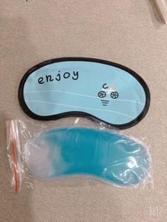 Bịt mắt ngủ có nước