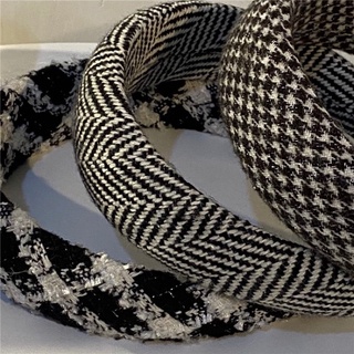 Bờm vải tweed cổ điển