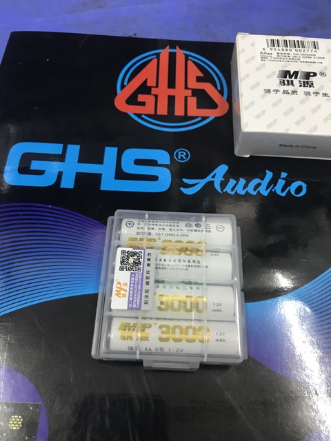 4 pin sạc cao cấp 3000