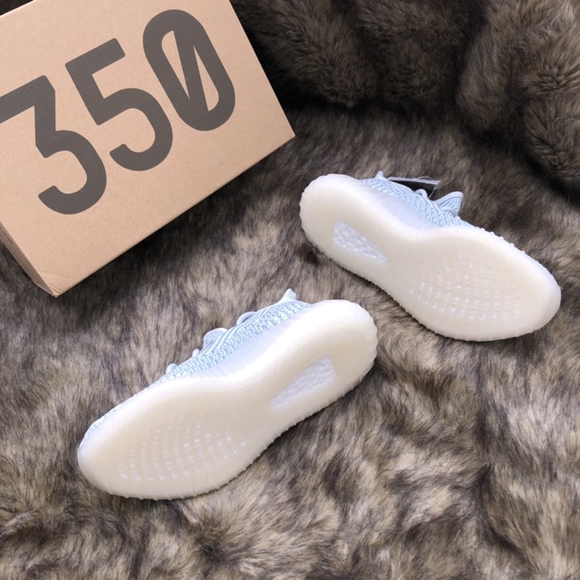 Giày Adidas Yeezy Boost 350 V2