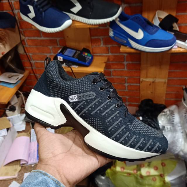 Giày Thể Thao Adidas Neo Màu Đen Cá Tính Năng Động