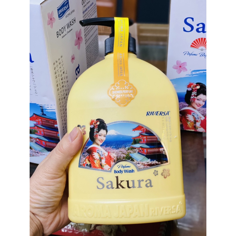 Sữa tắm dưỡng ẩm trắng da sakura riversa 1,2L