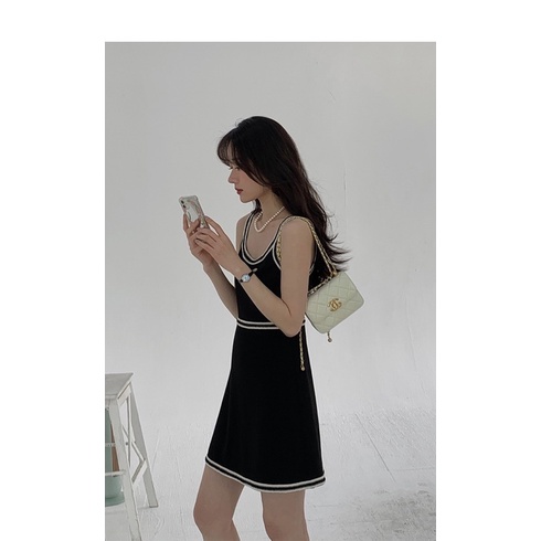 ĐẦM 2 DÂY LEN MÀU ĐEN VIỀN TRẮNG - KHÔNG KÈM ÁO TRONG - SP000615