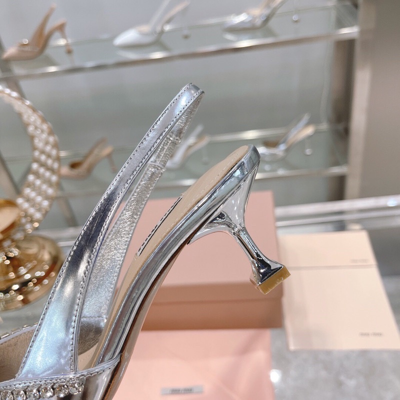 Giày cao gót 5.5cm mũi nhọn thương hiệu MiuMiu màu trơn da thật cao cấp