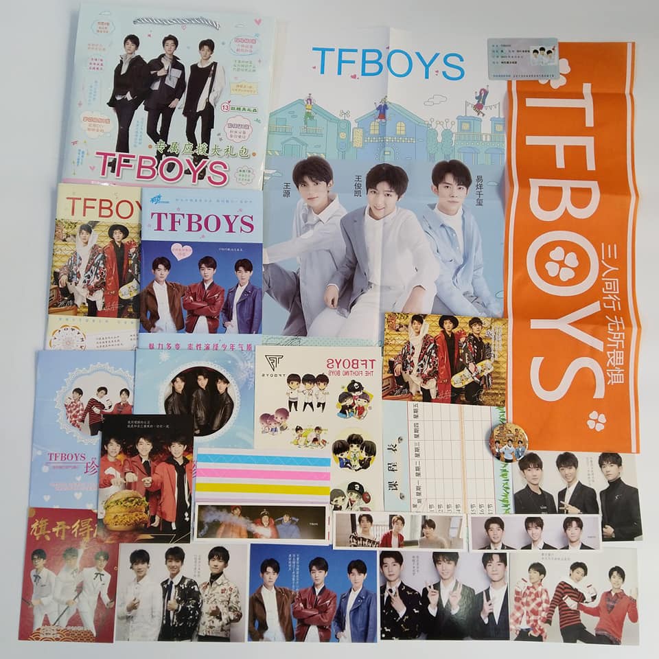 Túi quà tặng tfboys dịch dương thiên tỷ vương nguyên vương tuấn khải có poster postcard bookmark xinh xắn