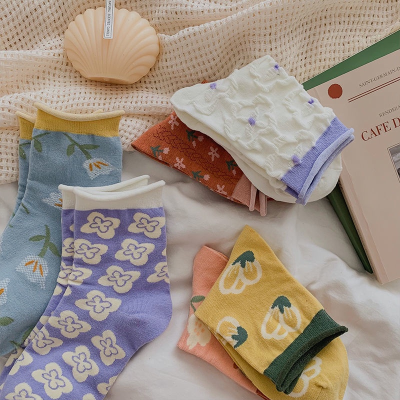 Vớ Cổ Trung Họa Tiết Hoa Tulip Dễ Thương Cho Nữ