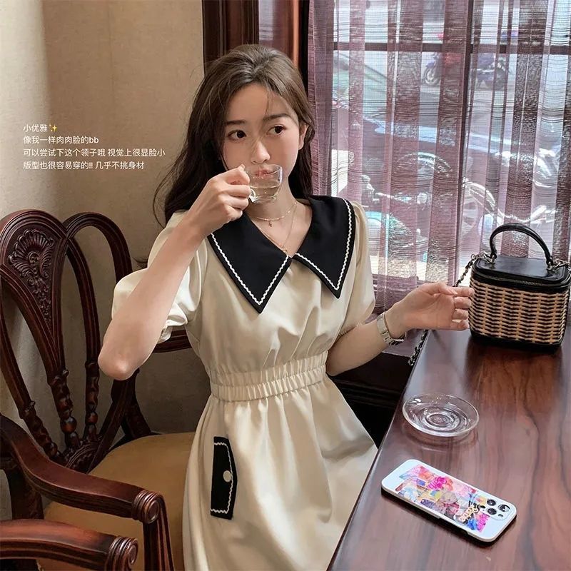 Đầm tay phồng ôm dáng xinh xắn cổ điển kiểu Pháp