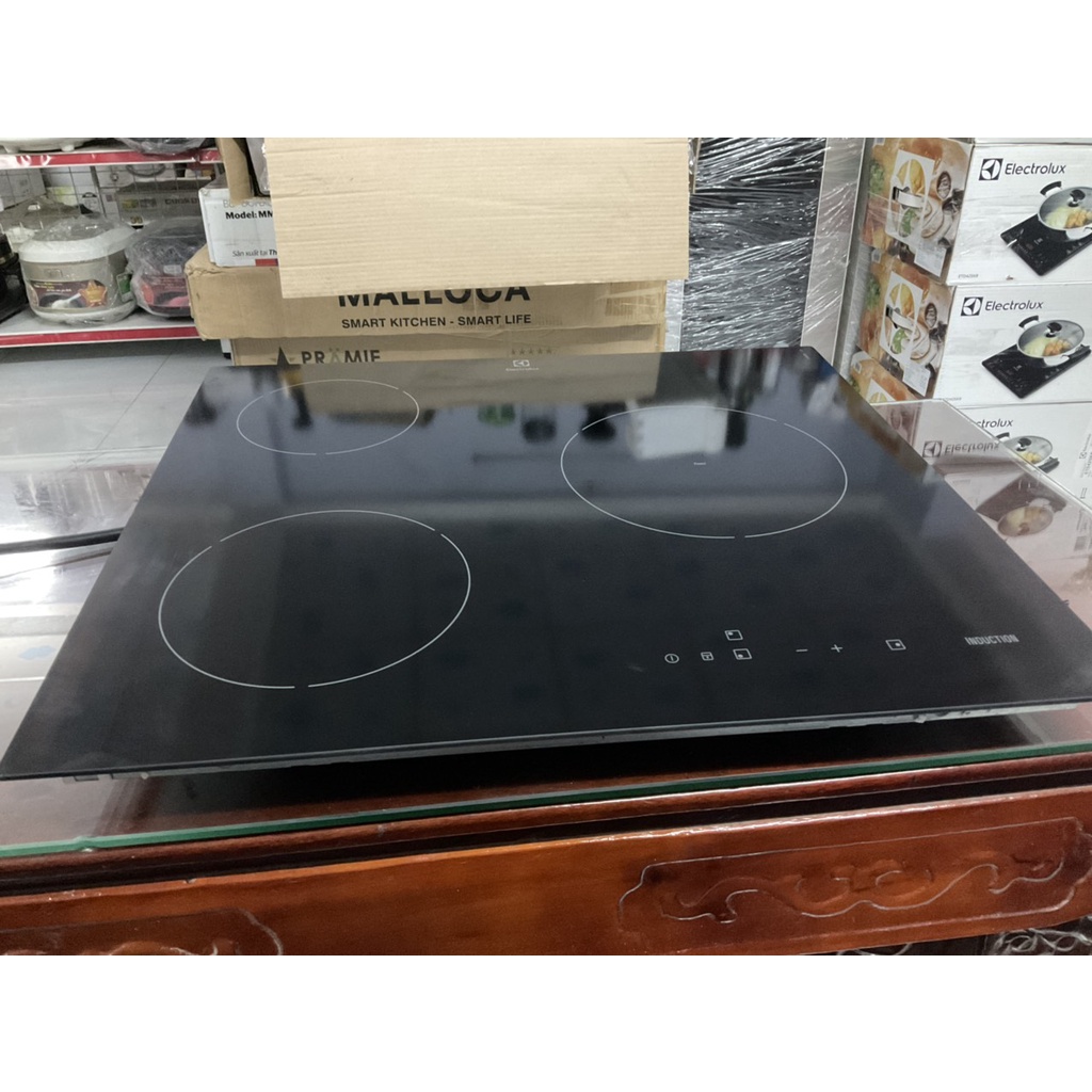 Bếp từ 3 vùng nấu lắp âm Electrolux E6203IOK nhập khẩu Châu Âu - Hàng trưng bày