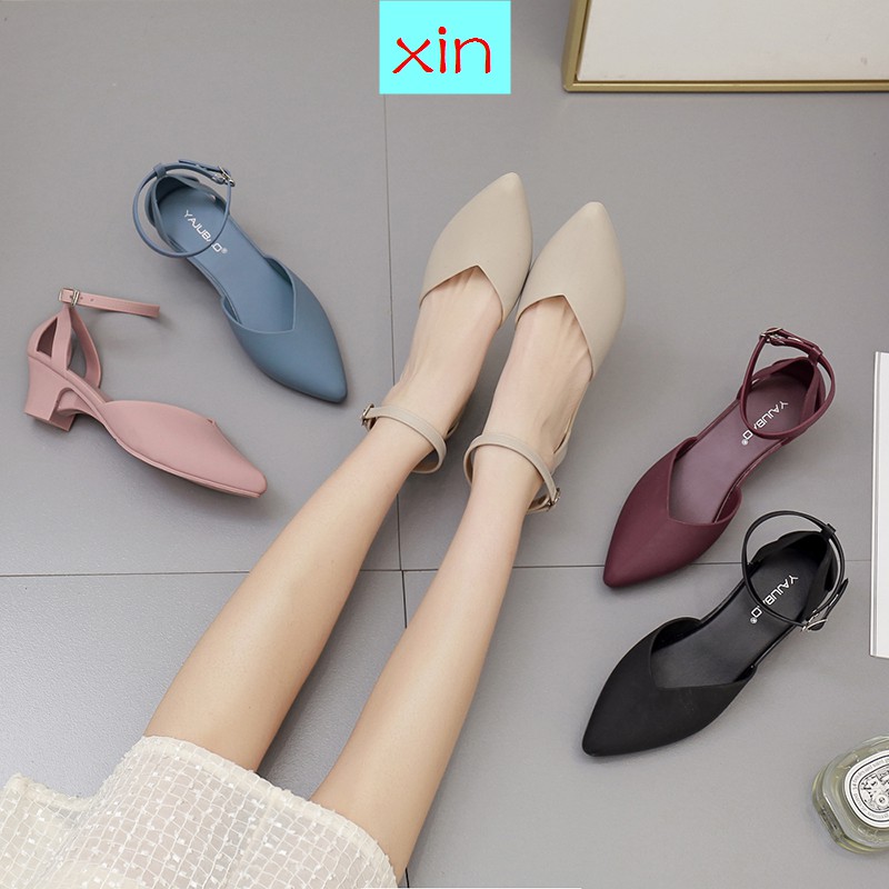 Giày Cao Gót Mũi Nhọn Bằng Nhựa Có Khóa Gài Thời Trang Mùa Hè 2021