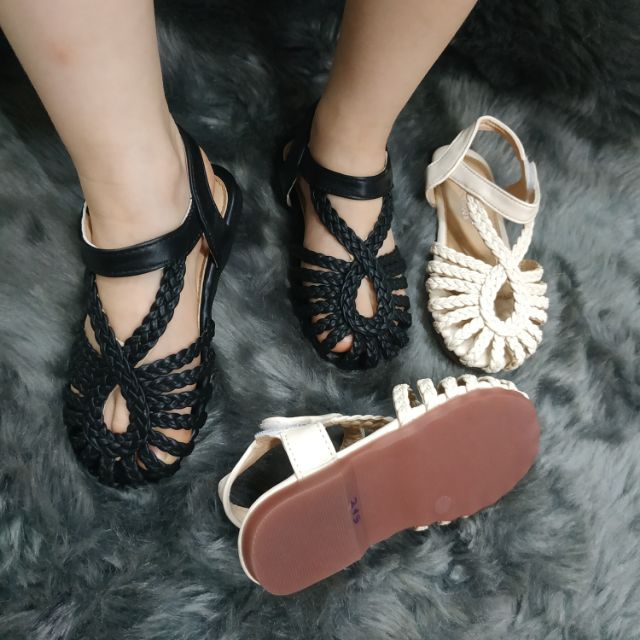 Sandal bịt mũi quai đan