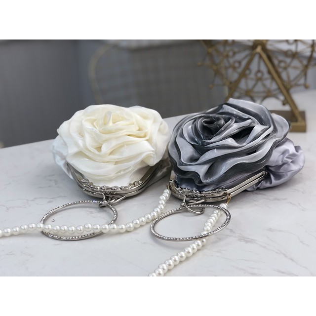 Clutch hoa hồng đi tiệc