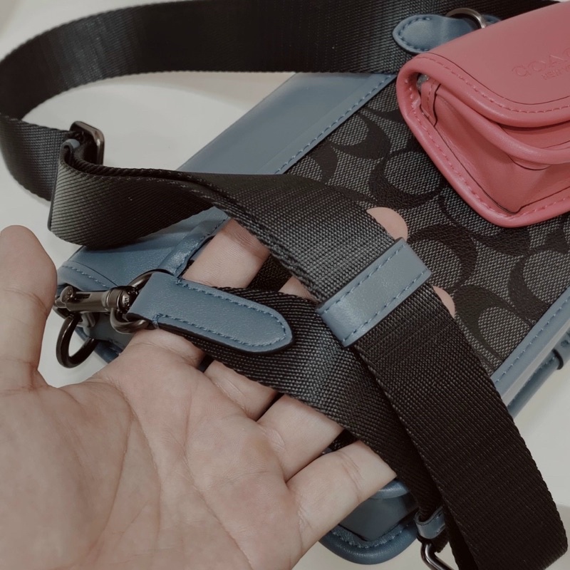 Túi đeo chéo Coach nam nữ sale