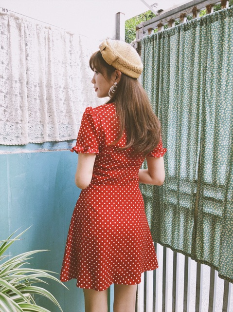 (10kg) Trả hàng đầm vintage cổ V khuy giữa | BigBuy360 - bigbuy360.vn