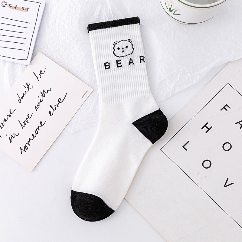 Vớ cotton Kẻ Sọc Đen Trắng In Hình Gấu Hoạt Hình