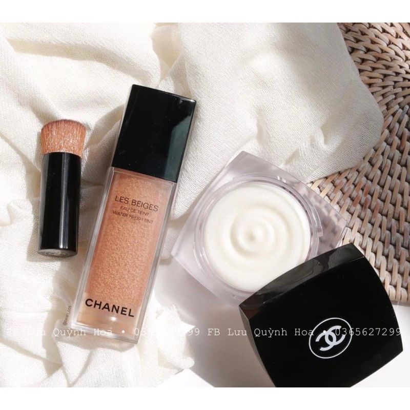 Kem nền tươi Chanel Les beiges Eau De Teint Tông Light sáng