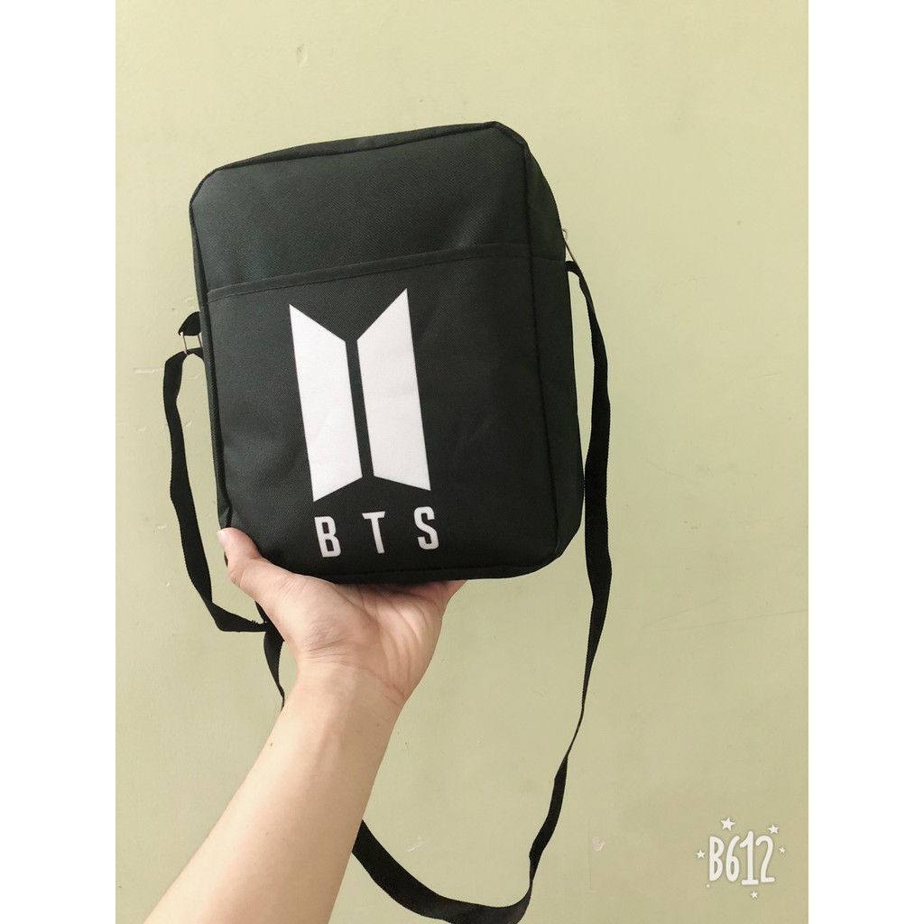 [FREESHIP❤️] Túi đeo chéo nam nữ in logo BTS T121 | BigBuy360 - bigbuy360.vn