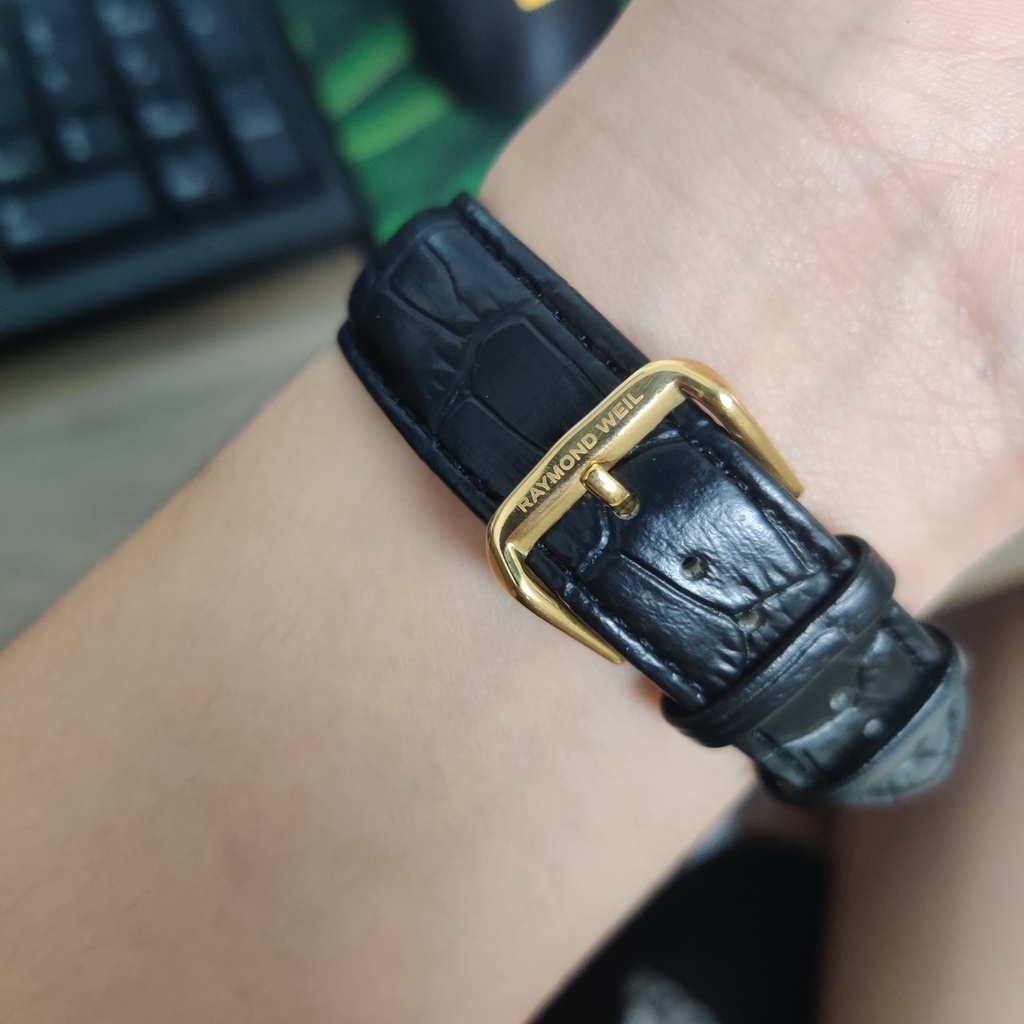 Đồng hồ nam dây da giá rẻ cho sinh viên R01 | BigBuy360 - bigbuy360.vn