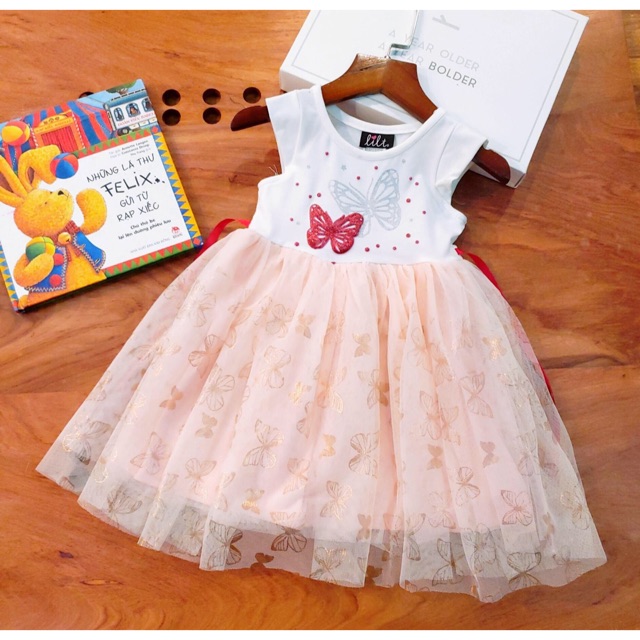 Đầm bướm Chân ren