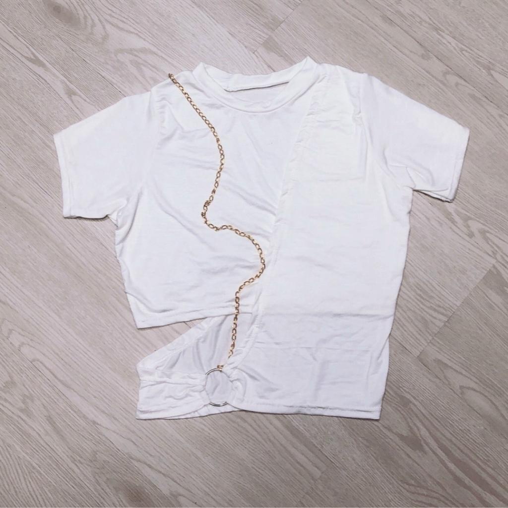 Áo croptop nữ ngắn tay phối khoen kèm xích Xquin, Áo kiểu nữ cổ tròn khoét eo cực tôn dáng