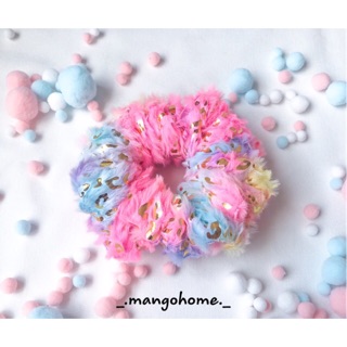 Scrunchies lông báo cầu vồng