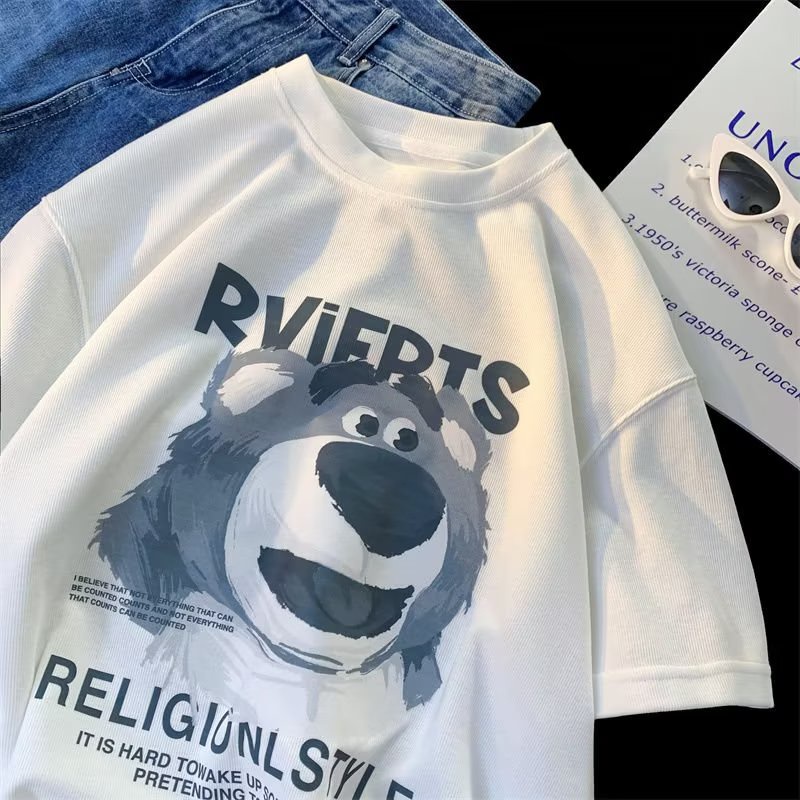 Áo Thun Tay Ngắn Dáng Rộng Mềm Mại Thoải Mái In Hình Gấu Và Dâu Tây Cho Nam