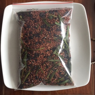 TRÀ GẠO LỨT HUYẾT RỒNG , ĐẬU ĐEN XANH LÒNG RANG LÁ DỨA 1 kg