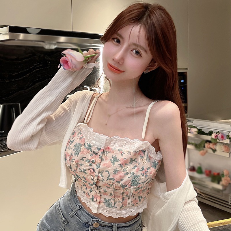 Áo Croptop Hai Dây Phối Ren Hoa Thời Trang Hàn Quốc Ngọt Ngào Cho Nữ