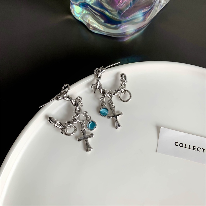 Khuyên Tai Kim Loại Hình Thánh Giá Phong Cách Hip Hop Cổ Điển