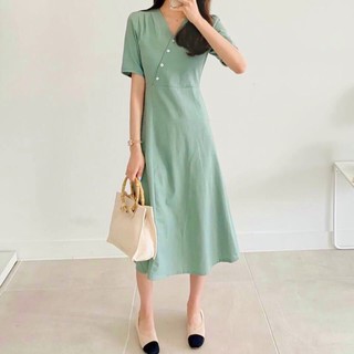 Đầm váy mint nút trắng form dài