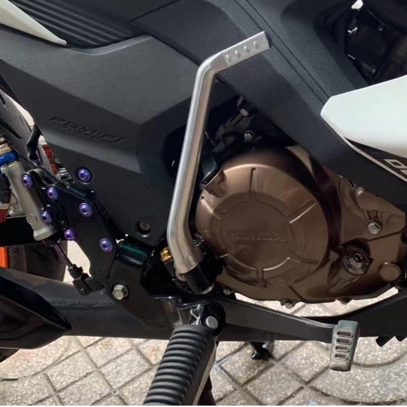 Bộ gác chân trước chống ngã xe  winner sonic  ATE