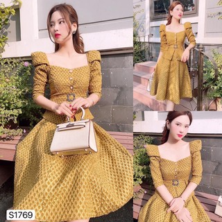 Sét áo gấm xốp vàng và chân váy xoè tiểu thư